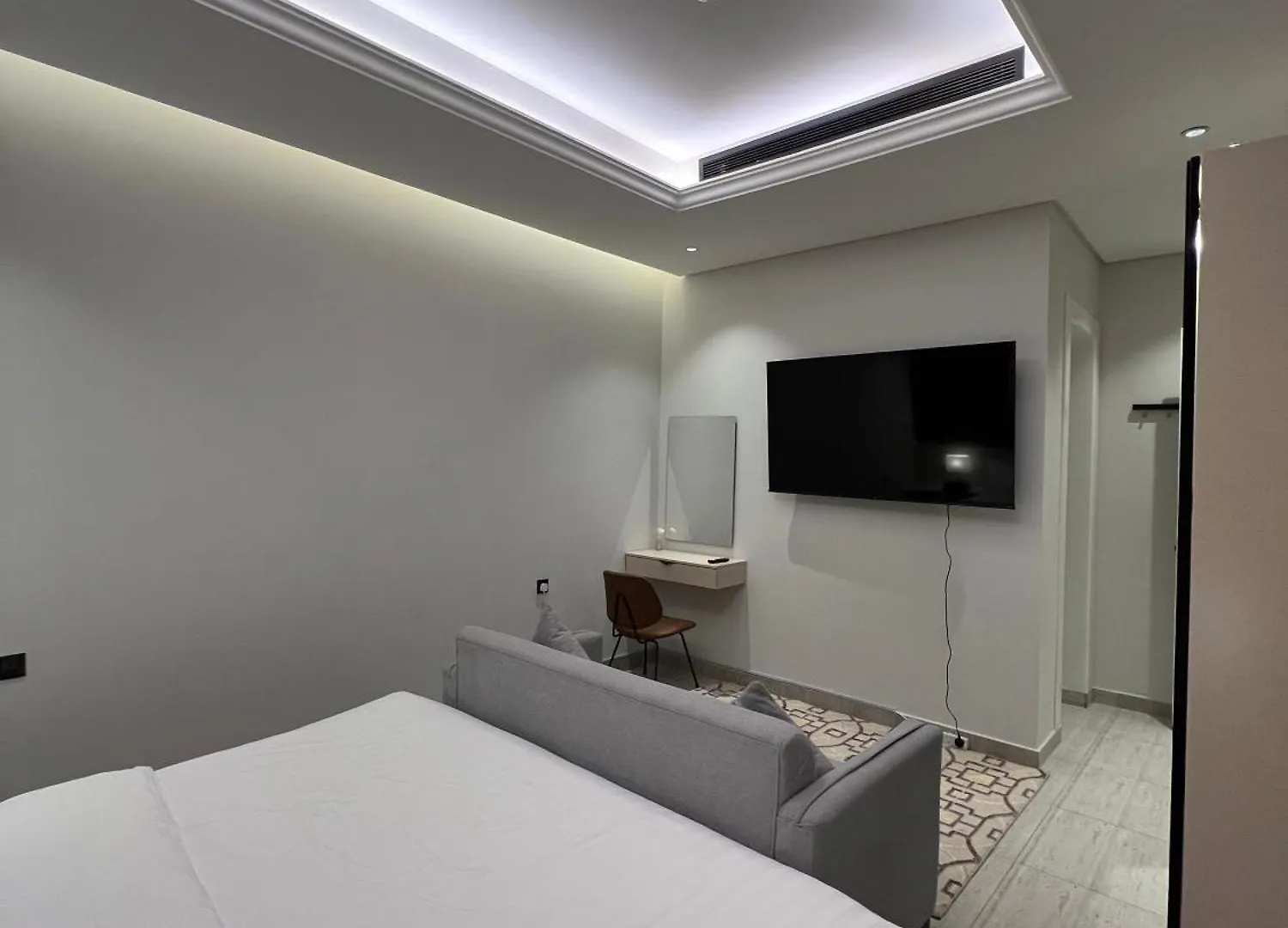 Riyadh Luxury الملقا 127